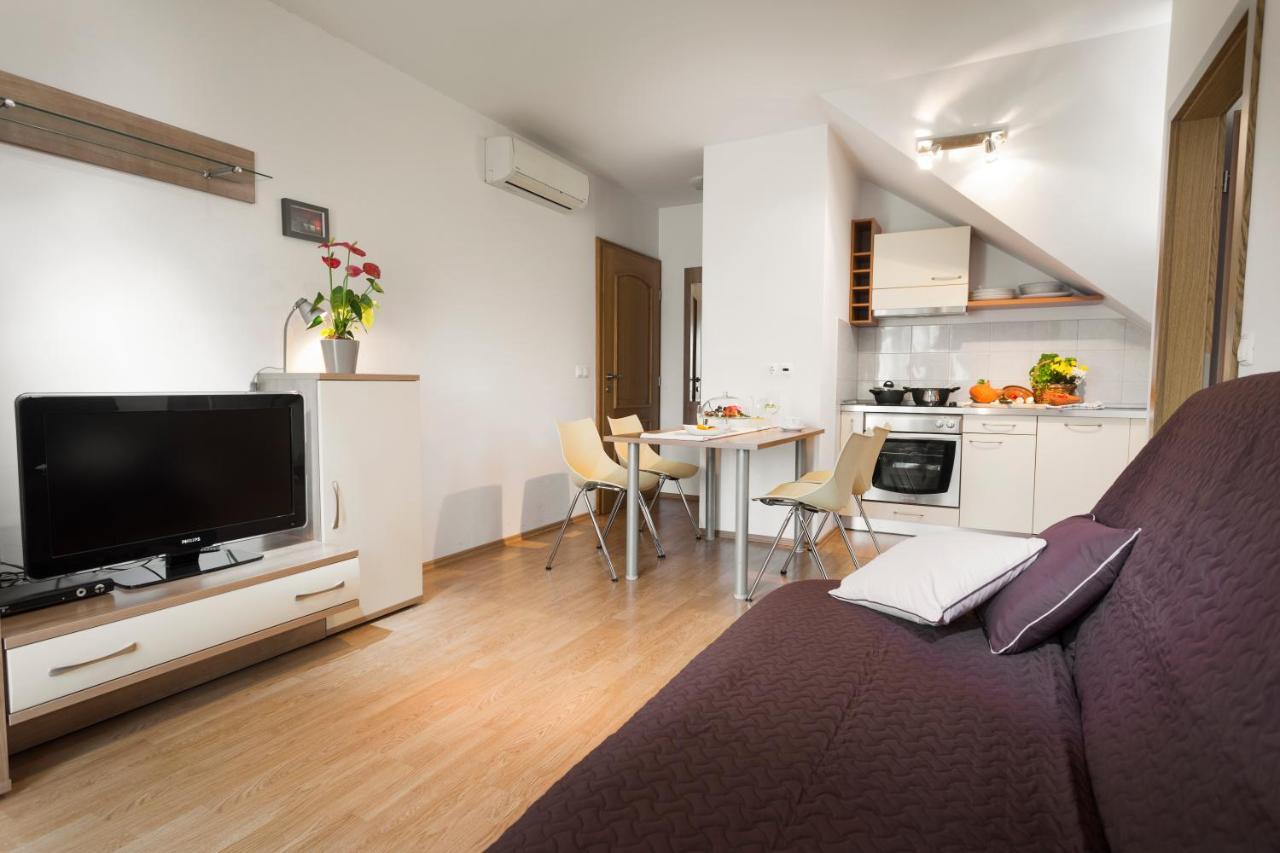 Rooms & Restaurant Ostarija Dolenjske Toplice Exteriör bild