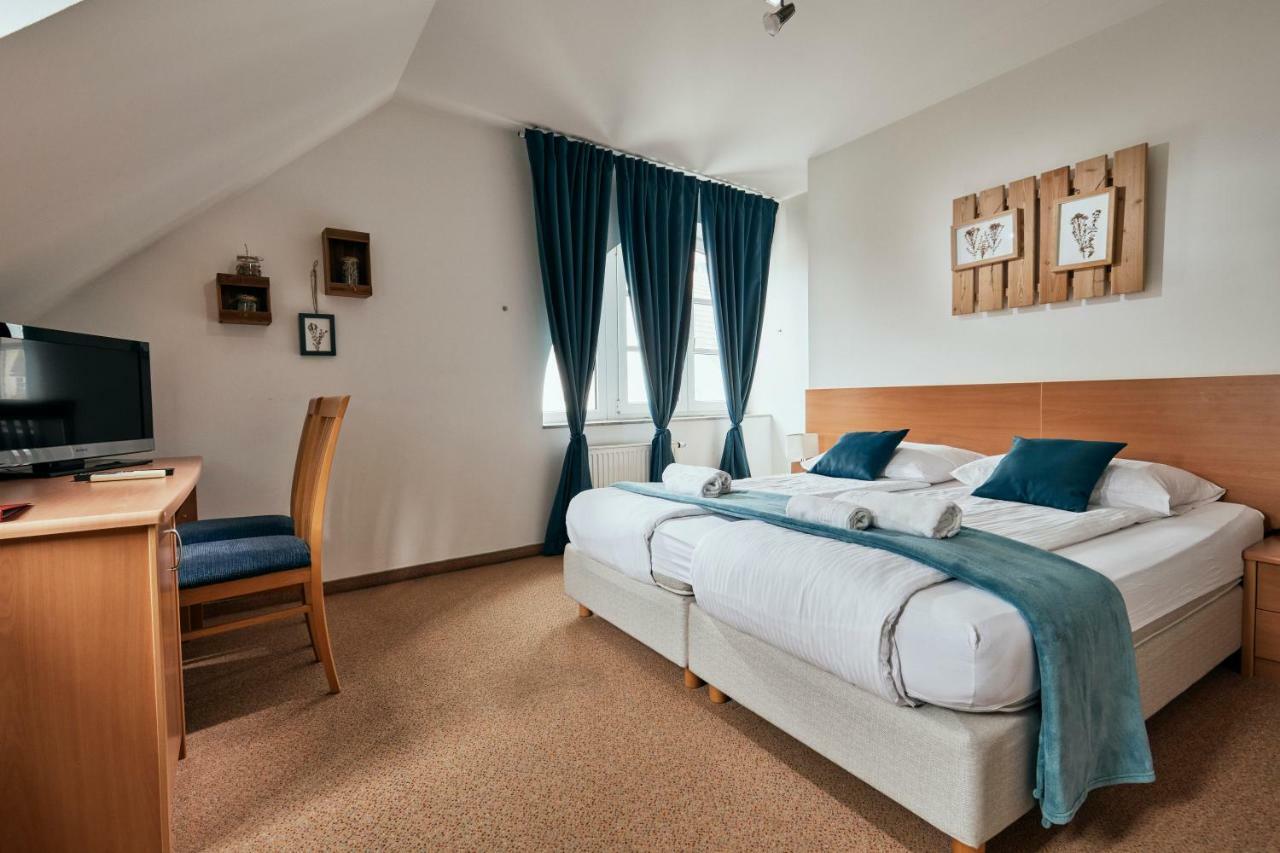 Rooms & Restaurant Ostarija Dolenjske Toplice Exteriör bild