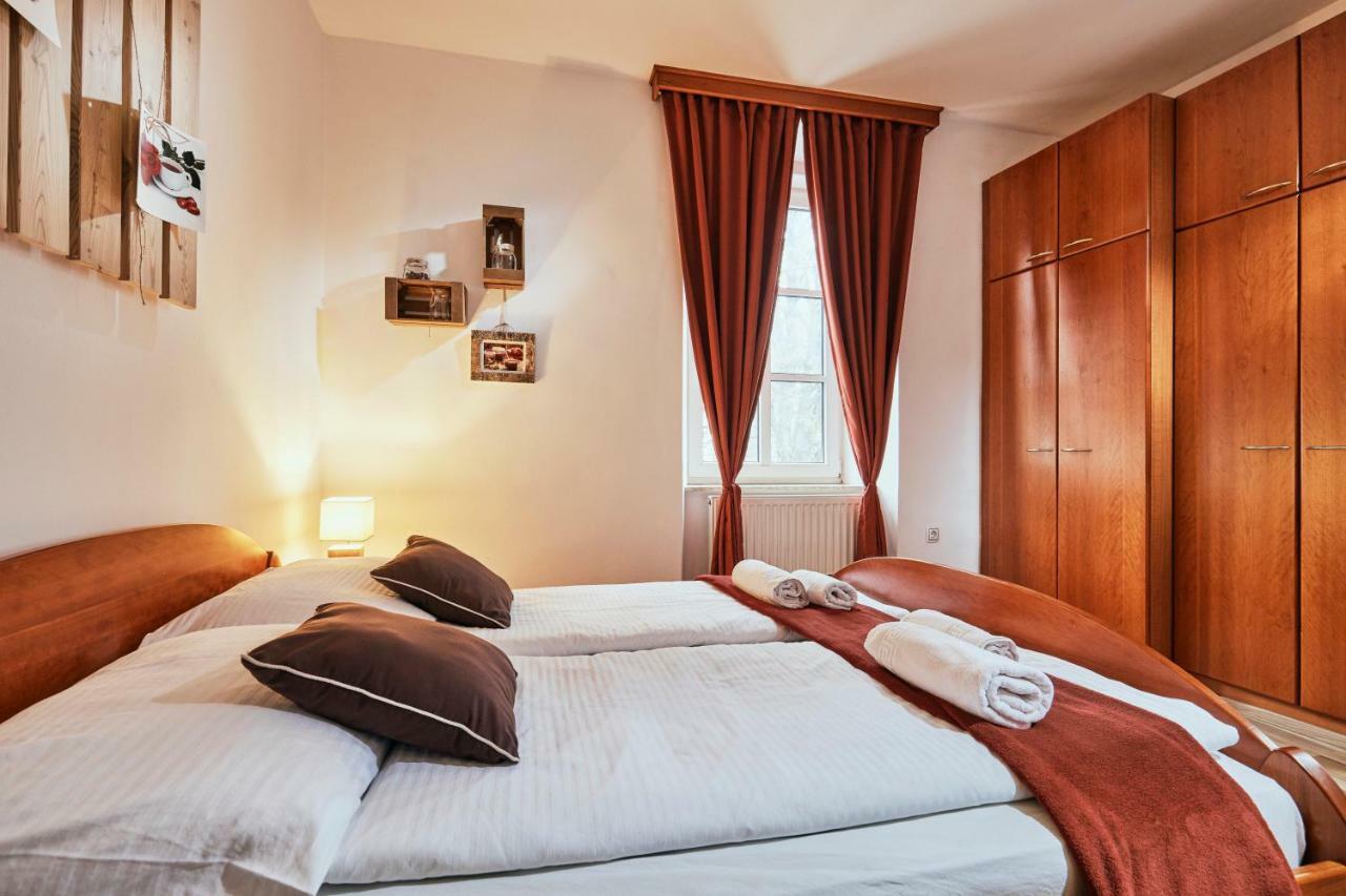 Rooms & Restaurant Ostarija Dolenjske Toplice Exteriör bild